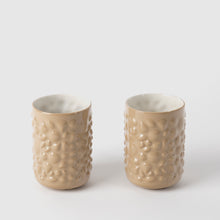 Görseli Galeri görüntüleyiciye yükleyin, Justine Kulpsuz Latte Fincanı, Bej & Beyaz