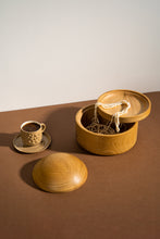 Görseli Galeri görüntüleyiciye yükleyin, Justine Kahve Fincanı ve Tabağı, Bej & Beyaz