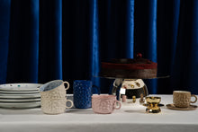 Görseli Galeri görüntüleyiciye yükleyin, Kubbe Büyük Kek Standı, Pirinç