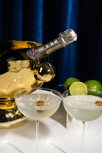 Görseli Galeri görüntüleyiciye yükleyin, Kubbe Şampanya Kovası, Pirinç